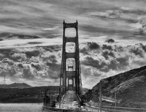 CloudyGoldenGate_grayscale.jpg